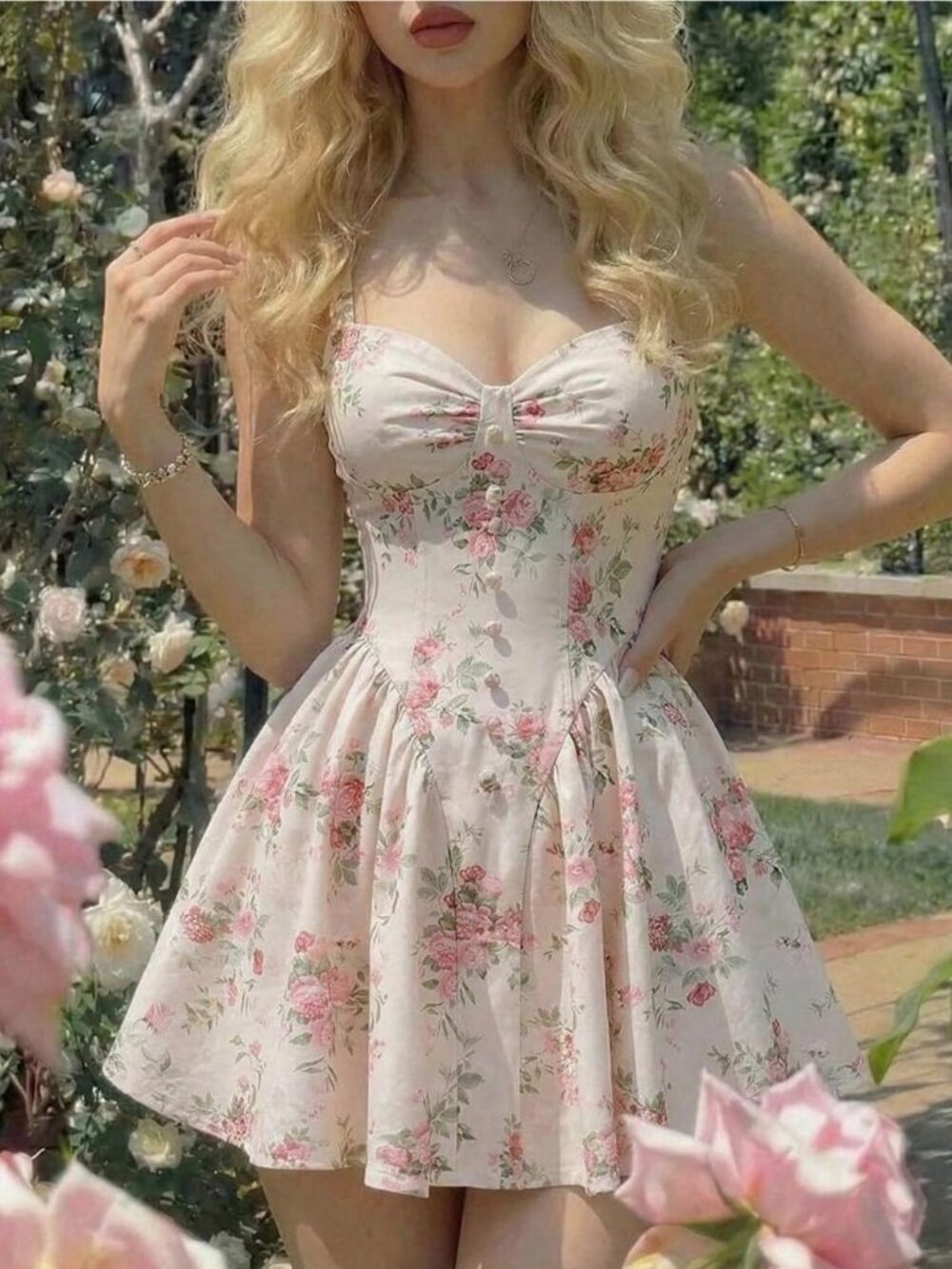 Floral mini dress with spaghetti straps and a sweetheart neckline Ditsy floral